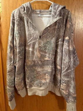 Blakely Women's Camo Half-Zip Hoodie - Gray/Tan. Very soft. New without tags.
